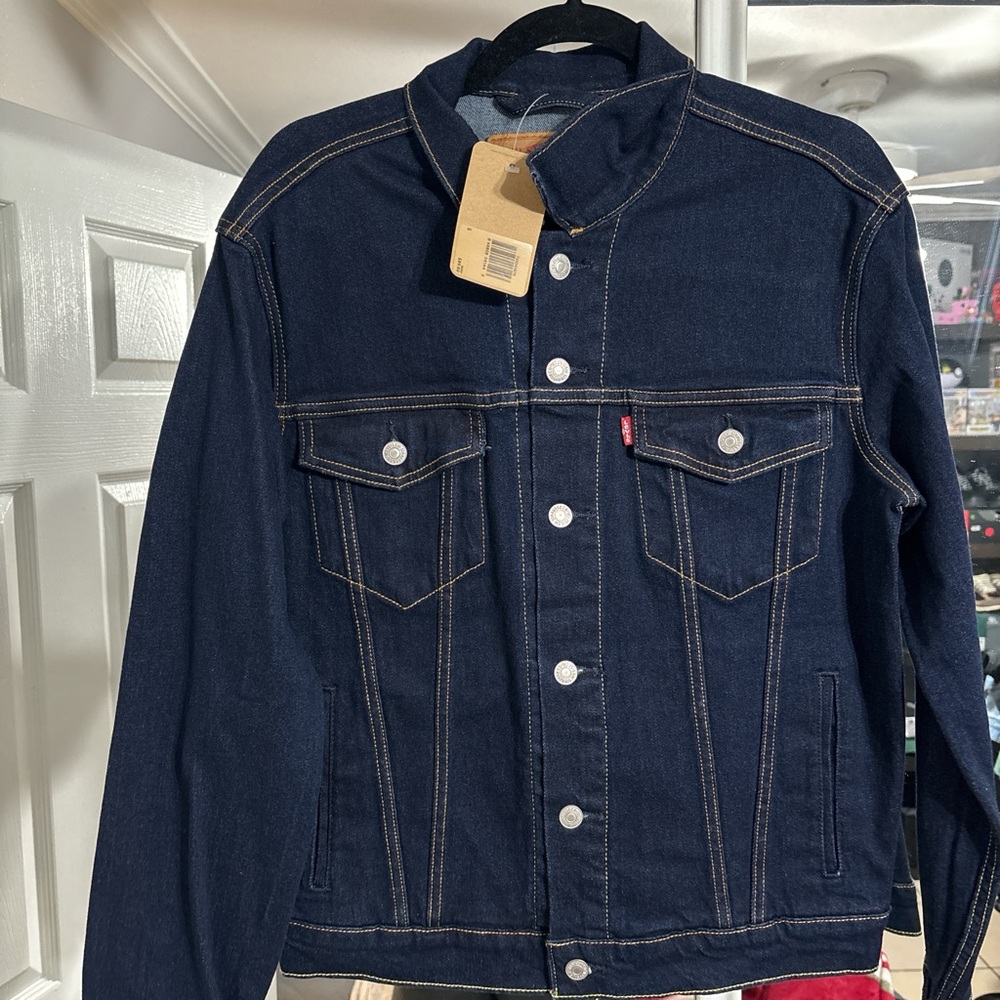 Levi's Blue Lightweight Denim Jacket Classic Style